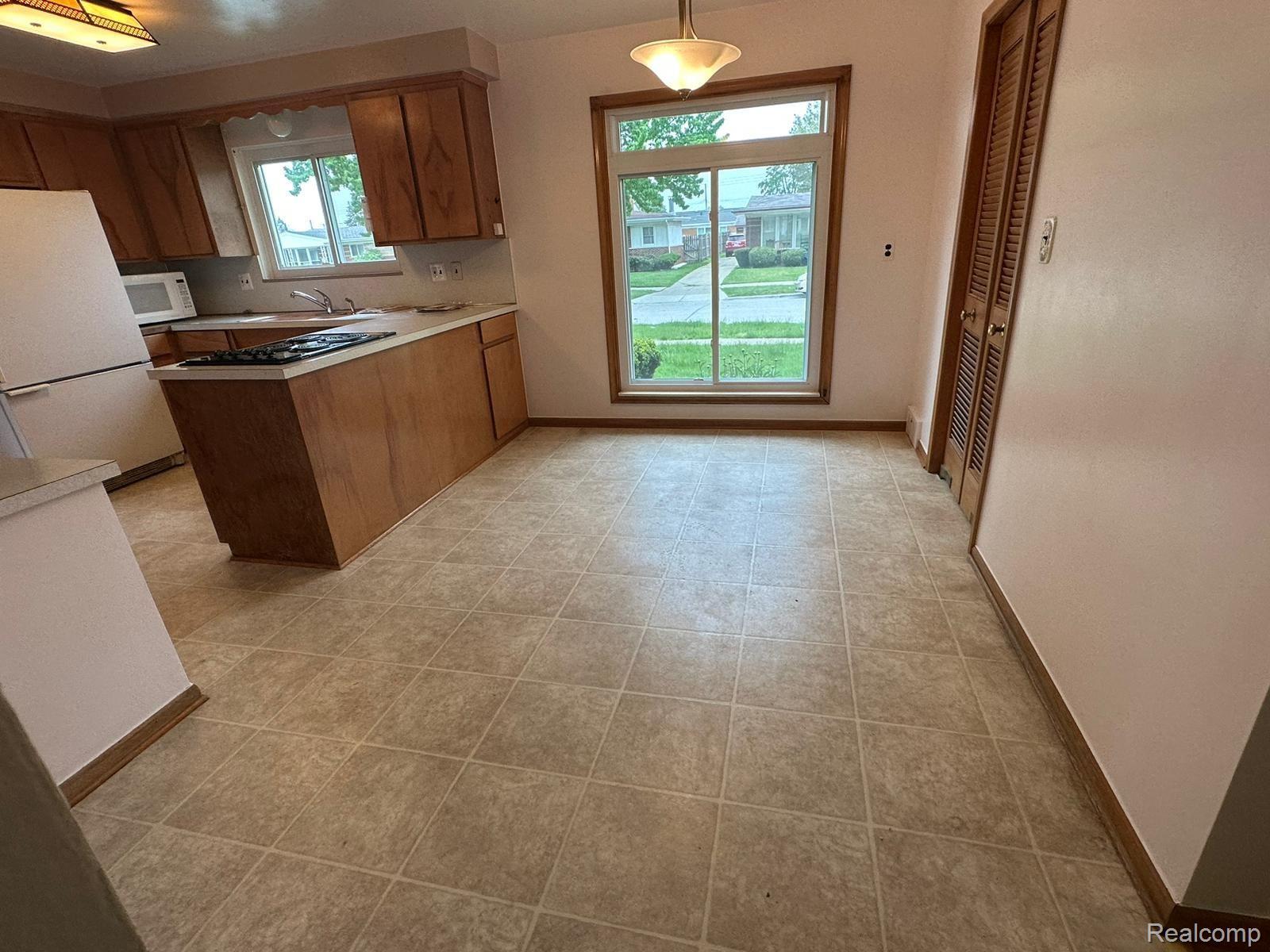 Residential Lease in Warren 2