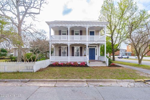 200 Craven St, Beaufort, NC, 28516-2119 | Card Image