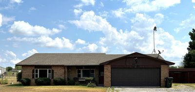 4459 Hedges Road, House other with 3 bedrooms, 2 bathrooms and null parking in Ardmore OK | Image 1