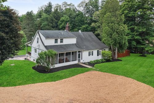 1056 Beekman Rd, Hopewell Junction, NY, 12533-5576 | Card Image