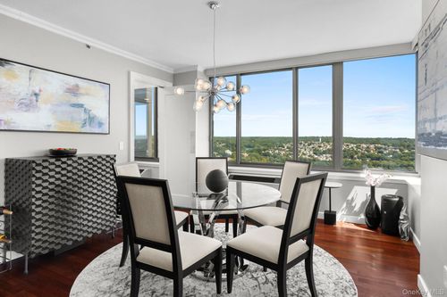 apt-30h-10 City Pl, White Plains, NY, 10601-3353 | Card Image