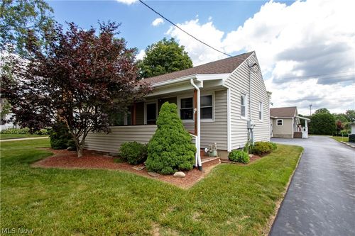 128 Woodlawn Ave Nw, Canton, OH, 44708-5133 | Card Image