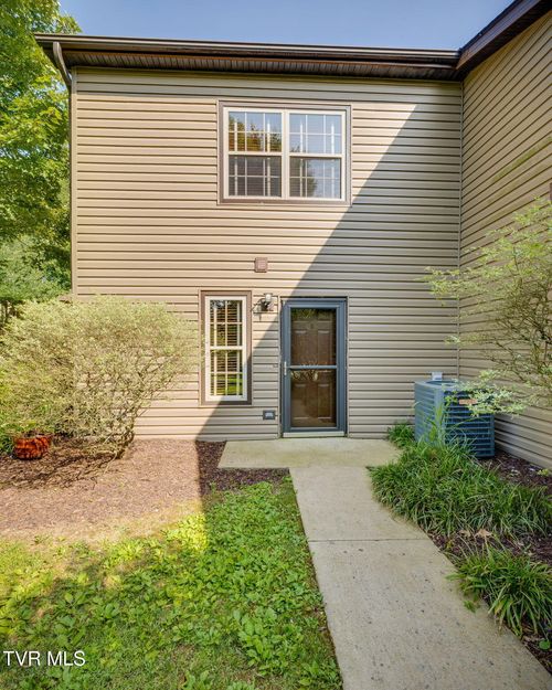 b-506 Pilgrim Ct, Johnson City, TN, 37601-9313 | Card Image