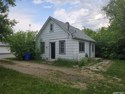 125 5th Ave Ne, Ituna, SK, S0A1N0 | Card Image