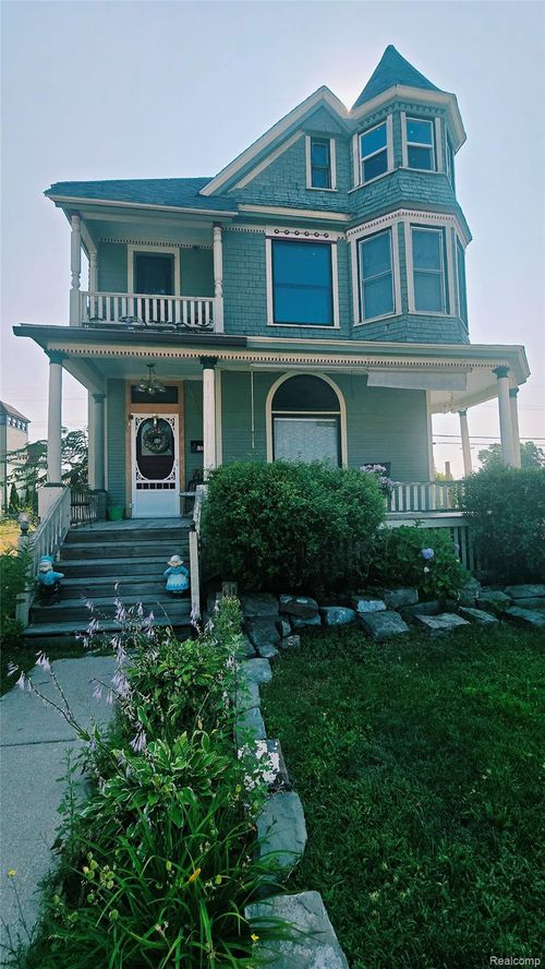 1516 6th St, Port Huron, MI, 48060-5950 | Card Image