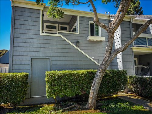 unit-207-7351 Coho Dr, Huntington Beach, CA, 92648-2452 | Card Image