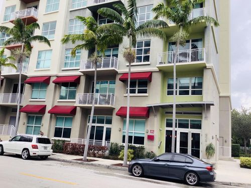 305-313 Ne 2nd St, Fort Lauderdale, FL, 33301-1106 | Card Image
