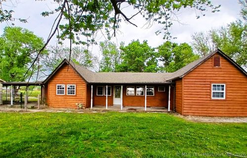 642 S Mississippi St, Nowata, OK, 74048-3704 | Card Image