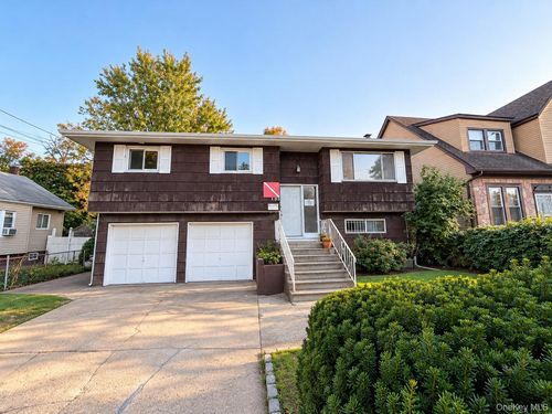 105 Debevoise Avenue, Hempstead, NY, 11575 | Card Image