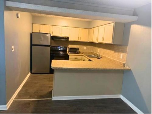 619 Camelot Dr, South Fulton, GA, 30349-6556 | Card Image