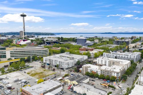 t308-501 Roy St, Seattle, WA, 98109-4279 | Card Image