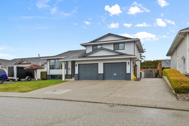 32097 Balfour Drive, House other with 4 bedrooms, 3 bathrooms and 4 parking in Abbotsford BC | Image 3