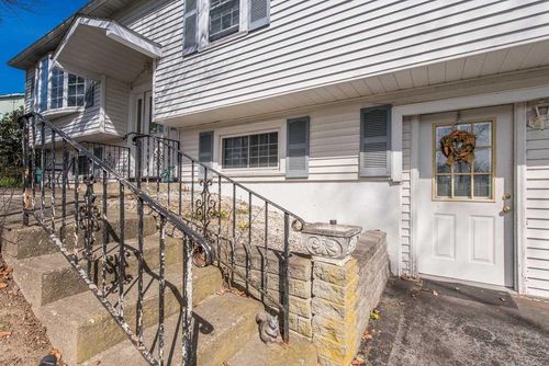 12 Dwyer Ln, Wappingers Falls, NY, 12590-4806 | Card Image