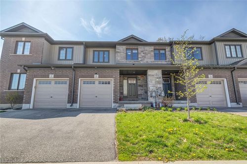 2-135 Hardcastle Dr, Cambridge, ON, N1S0B6 | Card Image