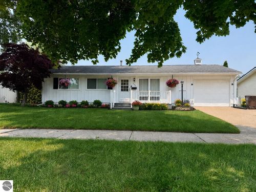 1307 South Dr, Mt. Pleasant, MI, 48858-3236 | Card Image