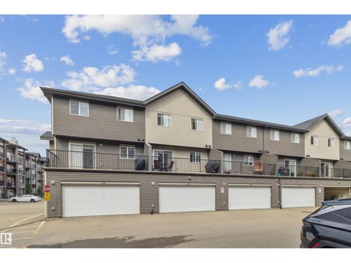 33-9515 160 Ave Nw, Edmonton, AB, T5Z0M4 | Card Image