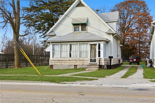 712 W Main St, Carlinville, IL, 62626-1260 | Card Image
