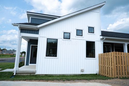 2583 Mallard Pt, Hebron, OH, 43025 | Card Image