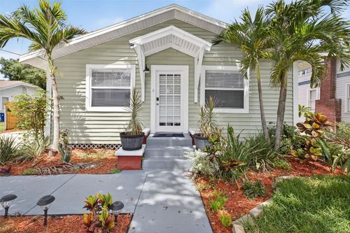 5904 N Eustace Ave, TAMPA, FL, 33604-6504 | Card Image