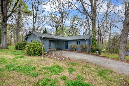 237 Earle Rd, Central, SC, 29630-9713 | Card Image