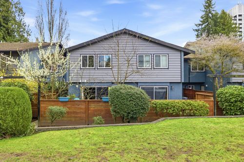 988 Howie Ave, Coquitlam, BC, V3J1T3 | Card Image