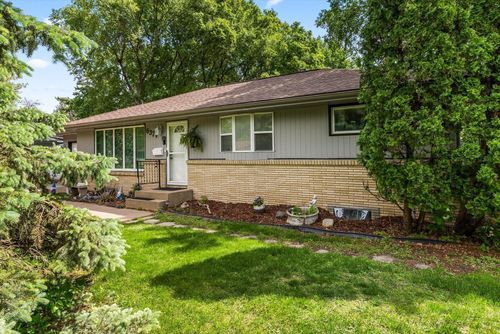6371 7th St Ne, Fridley, MN, 55432-5007 | Card Image