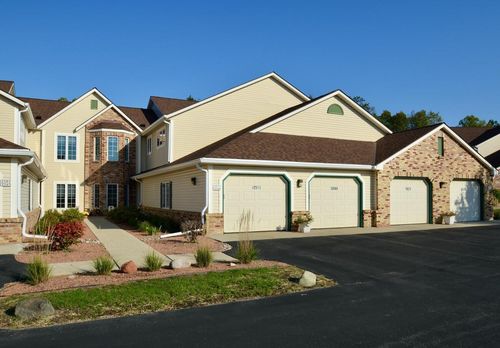 12569 W Beloit Road, New Berlin, WI, 53151 | Card Image