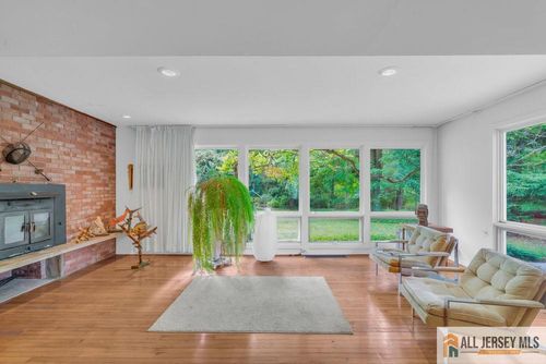 21 Homestead Ln, Roosevelt, NJ, 08555-7006 | Card Image