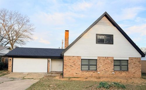 174 Circle Dr, Denison, TX, 75021-7748 | Card Image