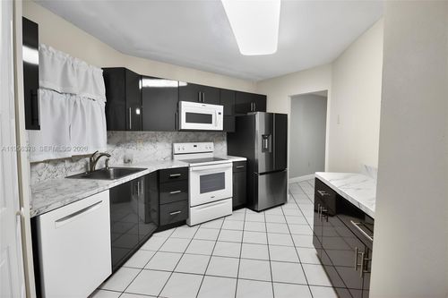 apt-303-6555 W Broward Blvd, Plantation, FL, 33317-3003 | Card Image