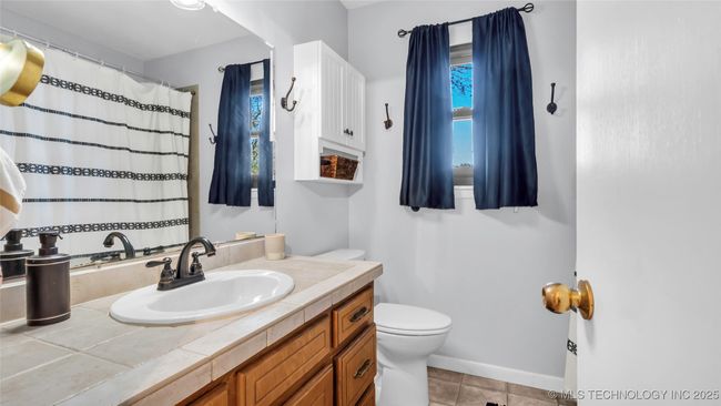 6063 Wilson St, House other with 4 bedrooms, 3 bathrooms and null parking in Durant OK | Image 34