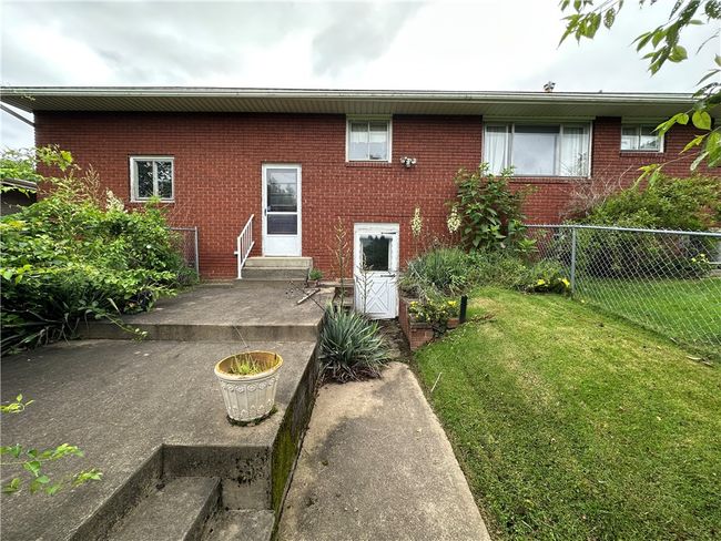 1020 Grove St. Ext., House other with 3 bedrooms, 2 bathrooms and 2 parking in Hempfield Twp - WML PA | Image 25