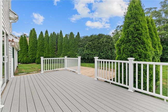 20 Samson Ln, House other with 5 bedrooms, 3 bathrooms and 6 parking in Middletown RI | Image 27