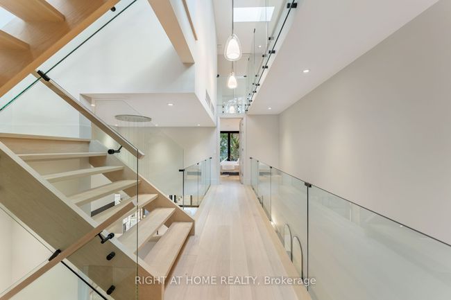 37 Kenilworth Ave, House other with 4 bedrooms, 6 bathrooms and 1 parking in Toronto ON | Image 31
