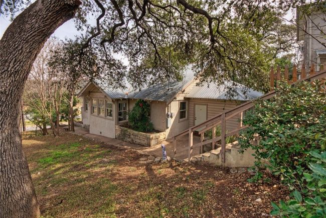 Side View of home | Image 18
