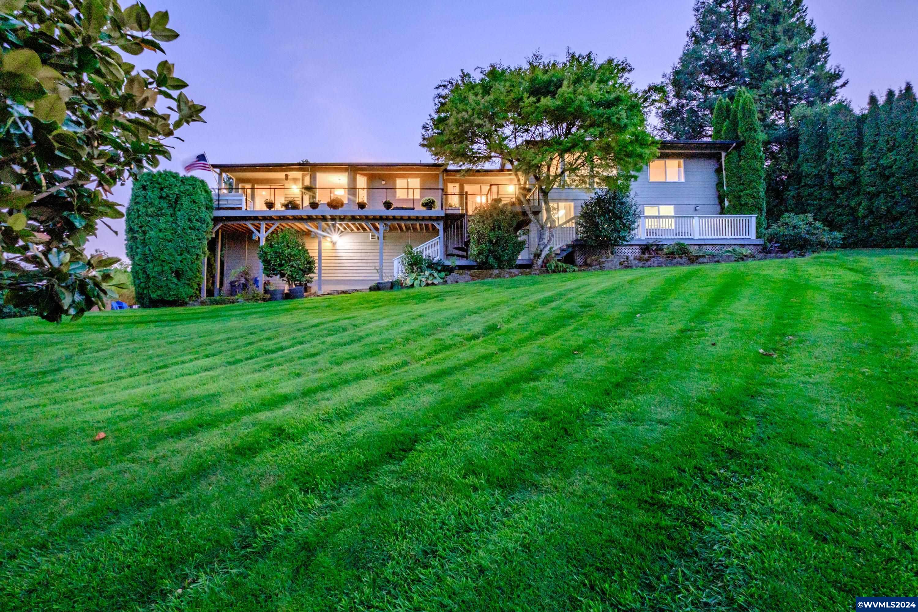 Rosey View St, Salem, OR 97302