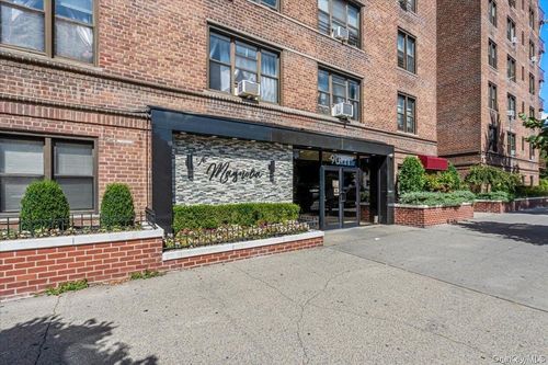 3t-9011 35 Avenue, New York, NY, 11372 | Card Image