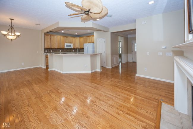 12880 Oxbridge Pl, House other with 3 bedrooms, 3 bathrooms and null parking in Fishers IN | Image 4
