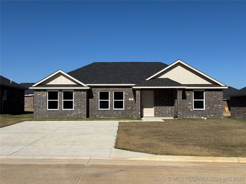 508 Honeysuckle Ln, Madill, OK, 73446-4043 | Card Image