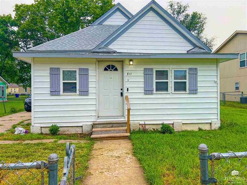 811 W 13th St, Junction City, KS, 66441-2153 | Card Image