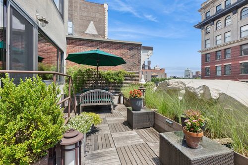 1029-77 Bleecker St, New York, NY, 10012-1556 | Card Image