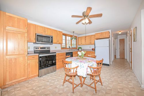 58 Sherwood Dr, Hooksett, NH, 03106-1079 | Card Image