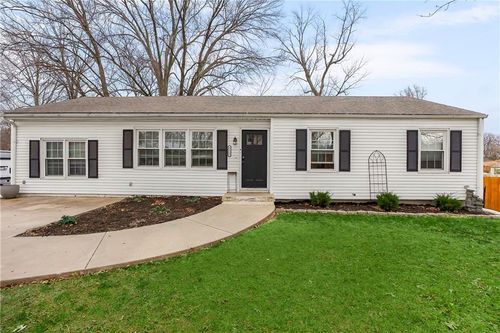 5113 N Wayne Ave, Kansas City, MO, 64118-6054 | Card Image