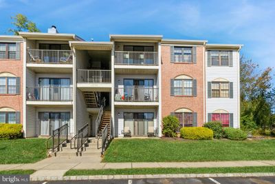 33 Voscek Court, Condo with 2 bedrooms, 2 bathrooms and null parking in Lawrence NJ | Image 1