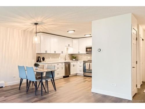 5a-610 S Clinton St, Denver, CO, 80247-1530 | Card Image