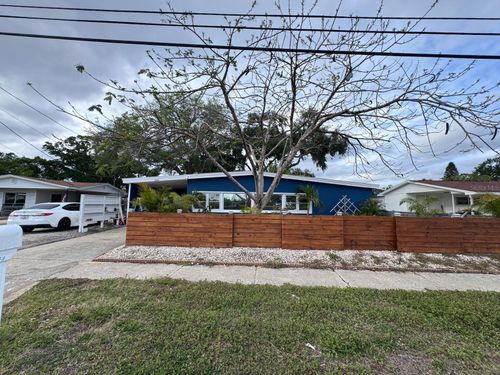 304 Patty Dr, OLDSMAR, FL, 34677-3914 | Card Image