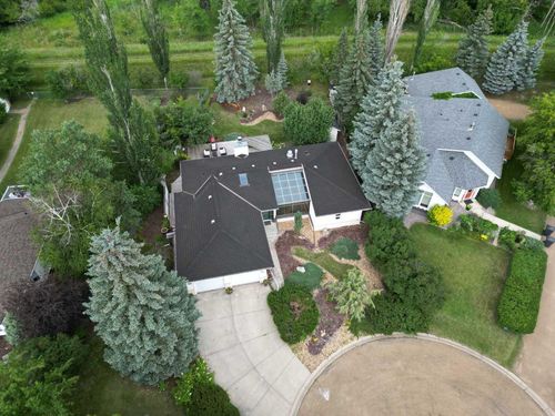 1172 200 Newcastle Place, Drumheller, AB, T0J0Y2 | Card Image