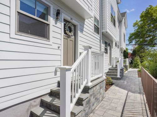 b1-1 Howard Ave, Norwalk, CT, 06855-1505 | Card Image