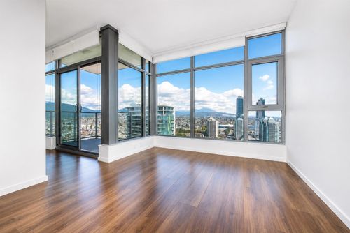 29th-1888 Gilmore Avenue, Burnaby, BC, V5C0L2 | Card Image
