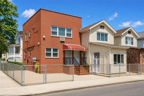 2686 E 12th Street, New York, NY, 11235 | Card Image